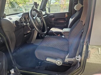Jeep Wrangler Rubicon - 11