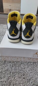 Jordan 4 - 11