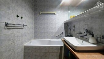 Priestranný 3-izbový byt na Sídlisku 3 v Prešove - 11