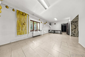 Na predaj   RD  s polyfunkciou, - okr. Zvolen - 11