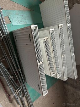 plastove okna + dvere ,plynovy kotol ,radiatory - 11