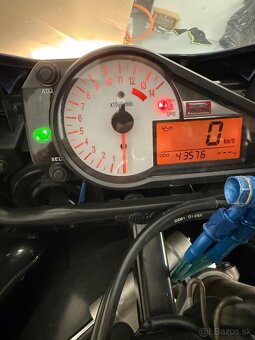 Suzuki GSX-R 1000 K1 2001 - 11