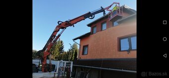 Nákladne auto s hydraulickou rukou - 11