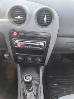 Seat Ibiza 1.4i 16V Reference - 11