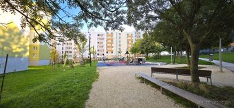 PNORF - zrekonštruovaný 3-izbový nájom s balkónom v centre - 11