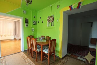 REZERVOVANÉ - Čiastočne zrekonštruovaný rodinný dom s letnou - 11