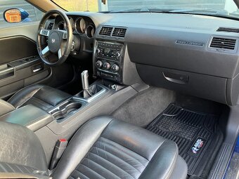 2009 DODGE CHALLENGER RT 5.7L HEMI - MANUAL - 11
