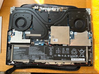 Predám nefunkčný Lenovo Legion 5 15ACH6H - 11