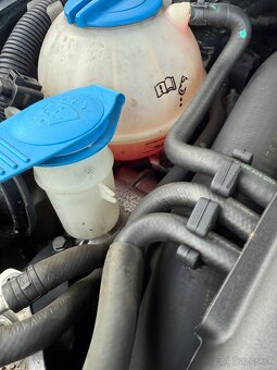 Volkswagen Golf 5 1.9TDI - 11