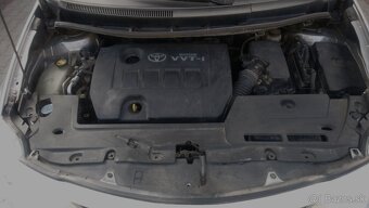 Toyota Auris 1,6 benzín - 11