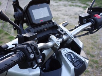 Honda ADV 350 - 11