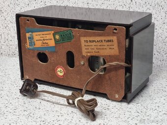 GENERAL ELECTRIC 》 MODEL 60 》5 Tube Radio + Electric Clock - 11