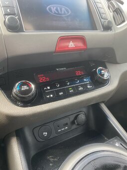 Kia sportage 2.0l crdi nová stk ek - 11