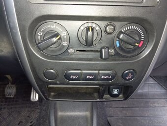 Suzuki Jimny 1.3i rv2011 Kúpené v SR - 11