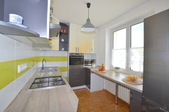 NA PREDAJ | 3 izbový byt s balkónom, 75 m2,  CENTRUM - 11
