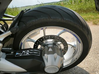 Honda VFR 1200F 2011 - 11