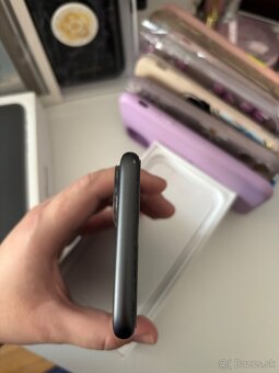 iPhone 11 black - 11