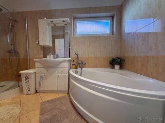 PREDAJ - RODINNÝ DOM - ZLATÉ MORAVCE - 11