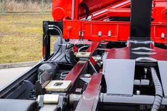 MERCEDES NOVÝ HÁKOVÝ NOSIČ KONTAJNEROV HYDRAULICKÁ RUKA EU5 - 11