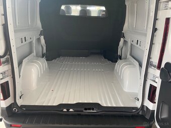Renault Trafic L2H1P2 dCi 150 Extra dvojkabína - 11