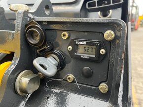 Reverzná vibračná doska Bomag BPR 60/65 D/E, sirka 750 mm - 11