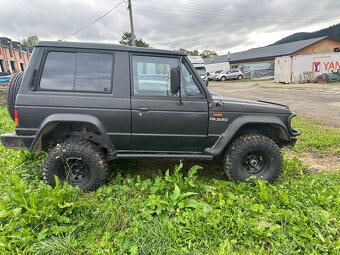 Mitsubishi Pajero 1 - 11