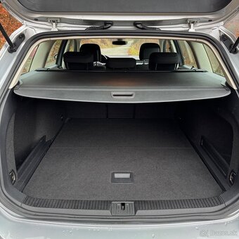 Volkswagen Passat 2.0 TDi DSG - 11