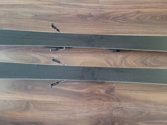 Lyže a lyžiarky - 11