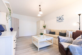 Zariadený, zrekonštruovaný 4 izb.byt 79 m2, balkón, pivnica. - 11