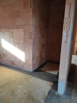 5-izbovy rodinný dom 15 minút od NR - 11