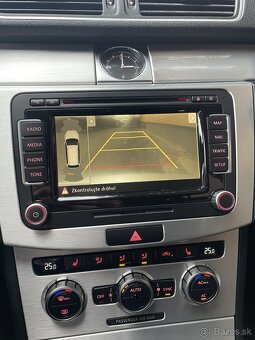 Volkswagen Passat B7 Combi 2.0 TDI 103kW Highline - 11