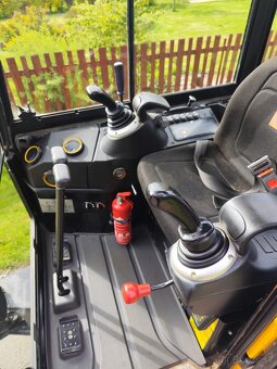 Minibagr JCB 15C-1, rok 2019, 800 mth, 3x lžíce TOP - 11
