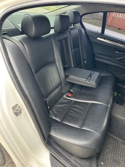 Rozpredam bmw F10 520d 135kw - 11