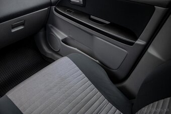 Suzuki SX4 1.6 GS Urban Line ABS, AAC, MP3 - 11