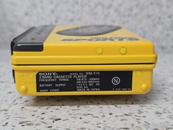 SONY WM-F75 》 SPORT WALKMAN 》DOLBY NR 》Autoreverse - 11