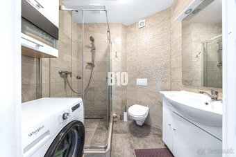 SENEC NA DLANI V TOMTO PREROBENOM 3 IZBOVOM BYTE NA J. JESEN - 11