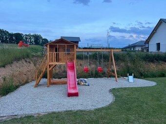 Detsky drevený domcek Junior s montážou a s dovozom - 11