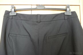 Čierne nohavice s pukmi - 11