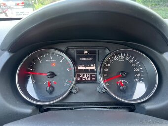 Nissan Qashqai 2.0 dCi Tekna 4x4 - 11
