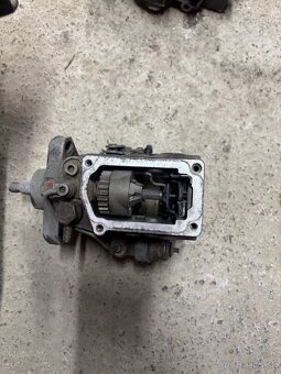 Vstrekovacie čerpadlá 1.6d - 11