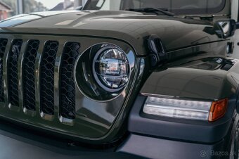 Jeep Wrangler - 11