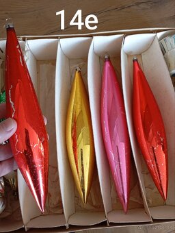 staré vianočné ozdoby. - 11