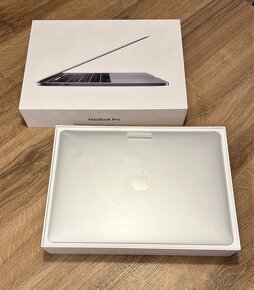 Apple MacBook Pro 13” Silver 2017 - 11