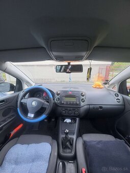 Volkswagen Golf 5 Plus - 11
