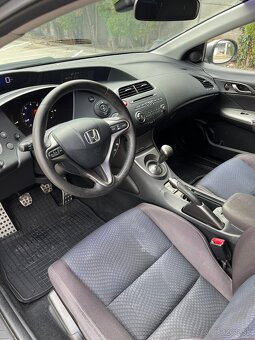 Honda Civic 1.4 benzín, 2009, 73 kW, 233567 km - 11