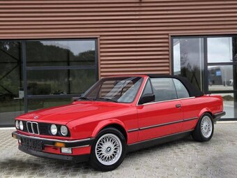 BMW 3-série Cabrio 320i (E30) z roku 1990 - 11