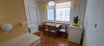 PRENÁJOM - veľký 2-izb. byt - Martin - Sever - Ul. Rum. arm. - 11