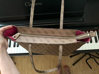 Guess originál kabelka - veľká hnedá - 11