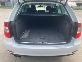Škoda Superb Combi 2.0 TDI DSG,2015,NAVI,XENON - 11