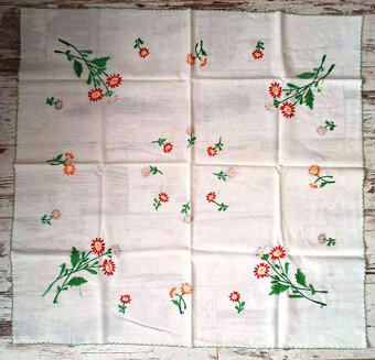 Retro vyšívané obrusy - 11